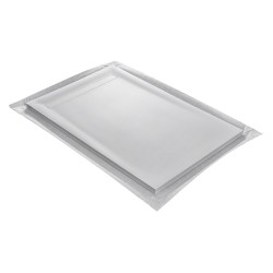 Solid surface showertray with line grid